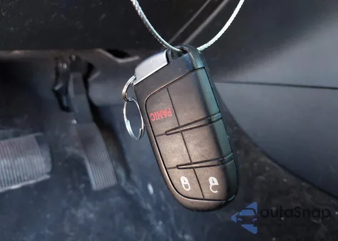 2018 Jeep Grand Cherokee Laredo 4X2 z USA, uszkodzony, nr VIN 1C4RJEAG5JC185577